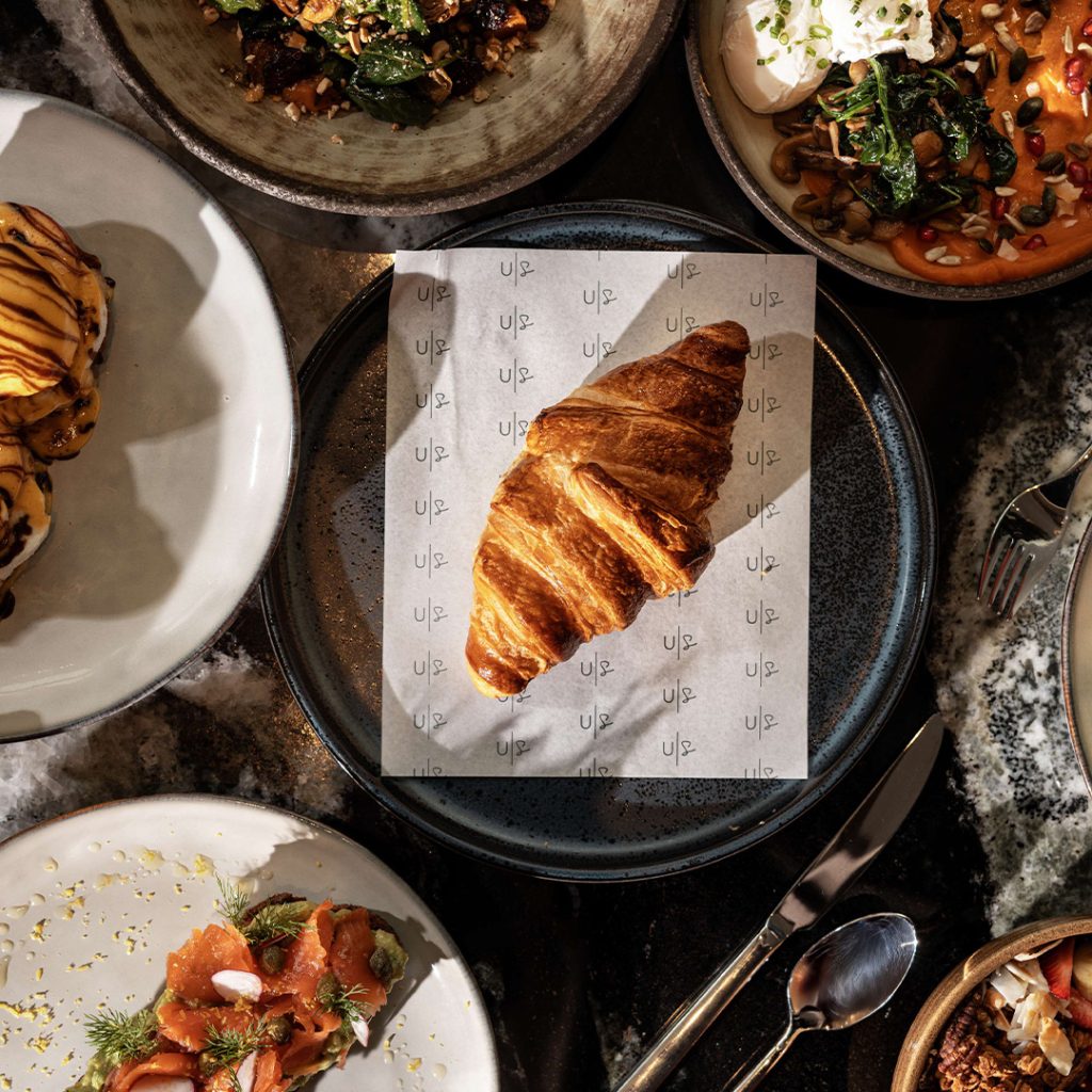 Why Food Spots Are Perfect For Casual Meetings